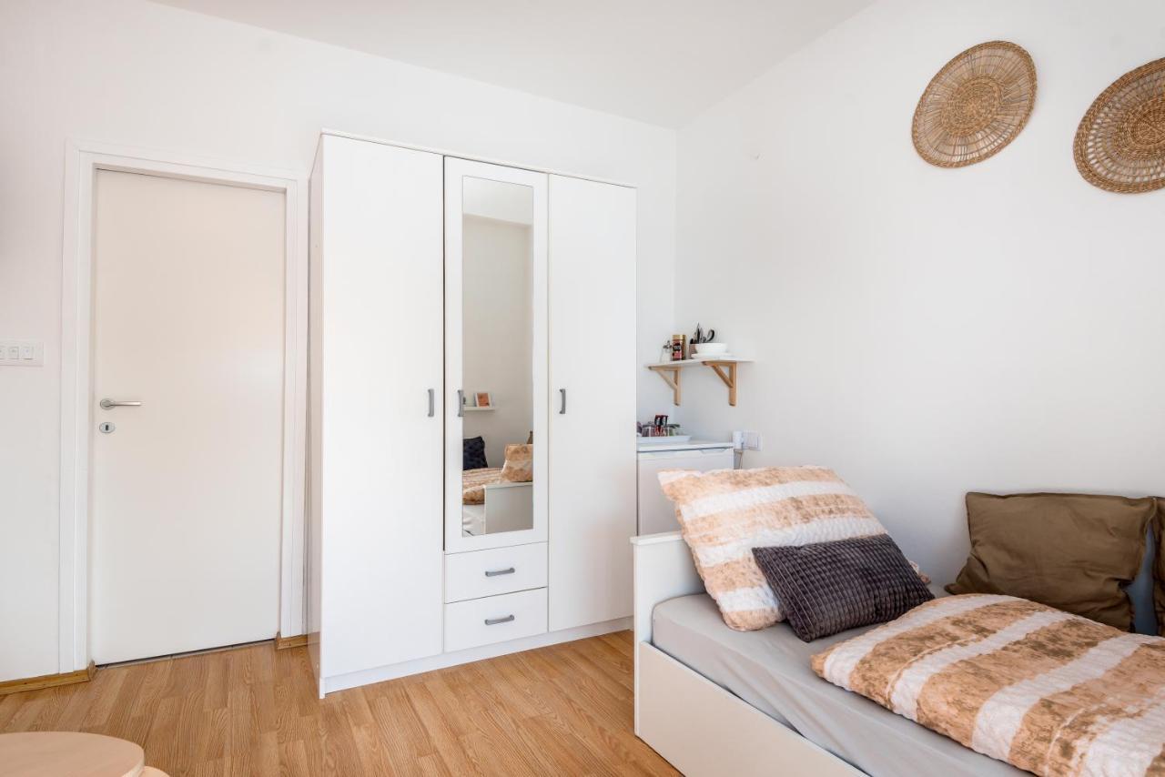 Apartment And Rooms Dalmatiko Vodice Zewnętrze zdjęcie